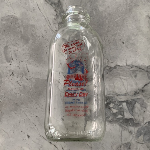 1 QT Glass Milk Bottle - Picture 4 of 8